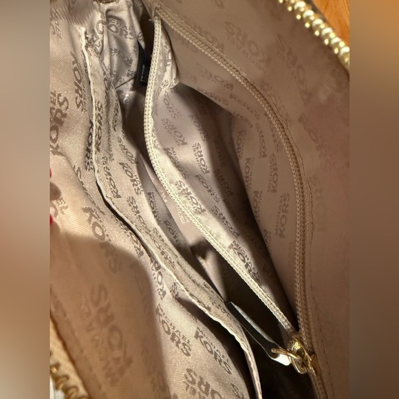 Michael Kors Dome Crossbody Leather Bag White Gold Hardware Purse - Picture 6 of 6